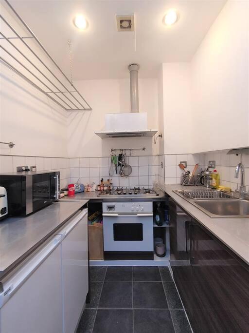 Stylish Apartment Near Carnaby Street, Sleeps 4. London Exterior foto