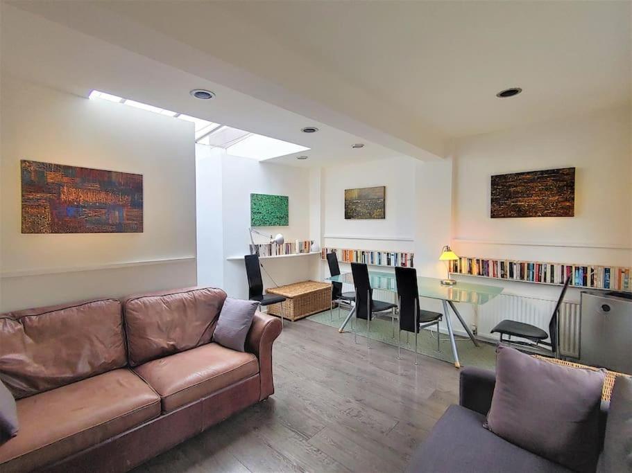 Stylish Apartment Near Carnaby Street, Sleeps 4. London Exterior foto